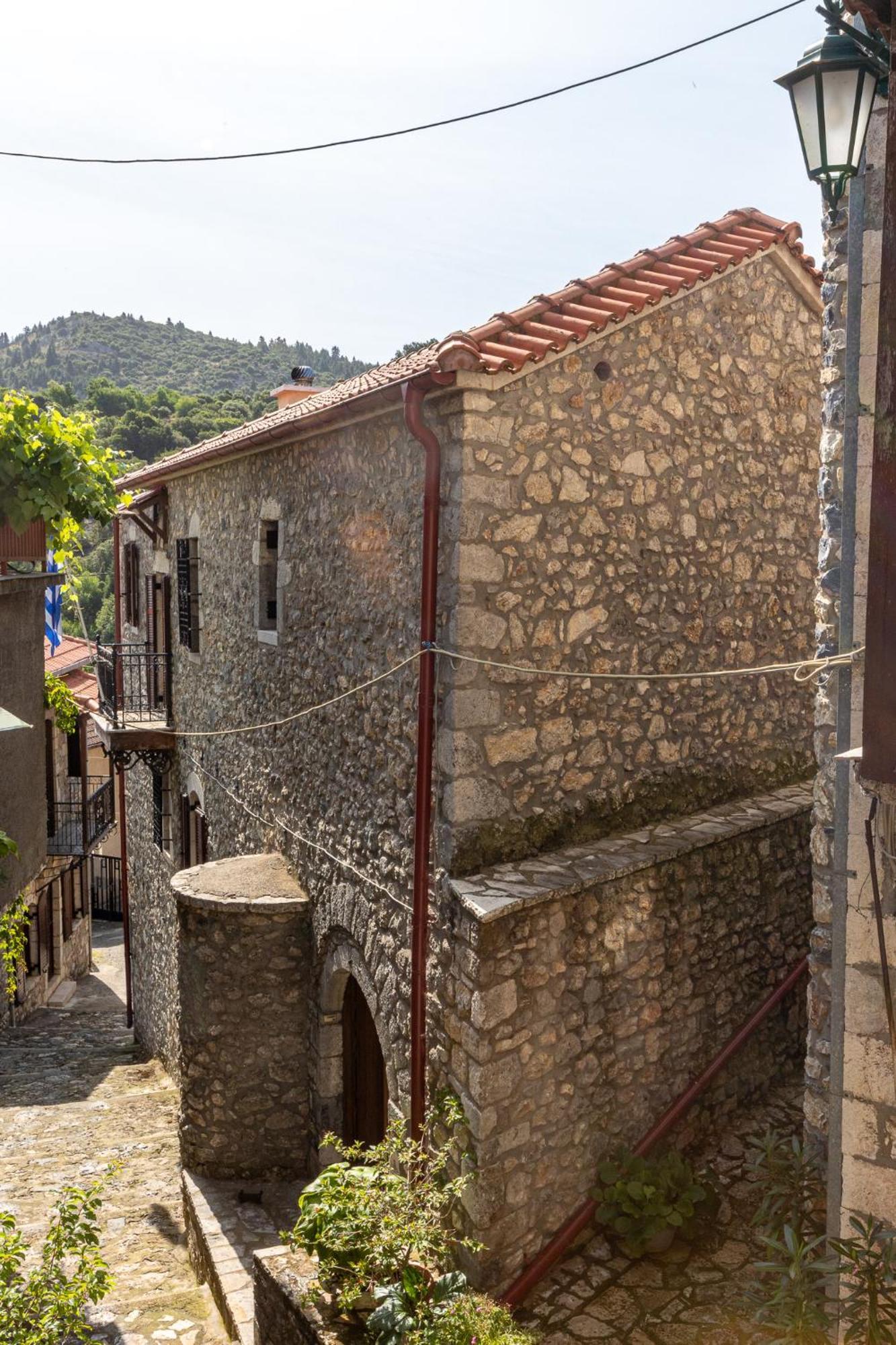 Rustic Home In Heart Of Stemnitsa Exterior foto